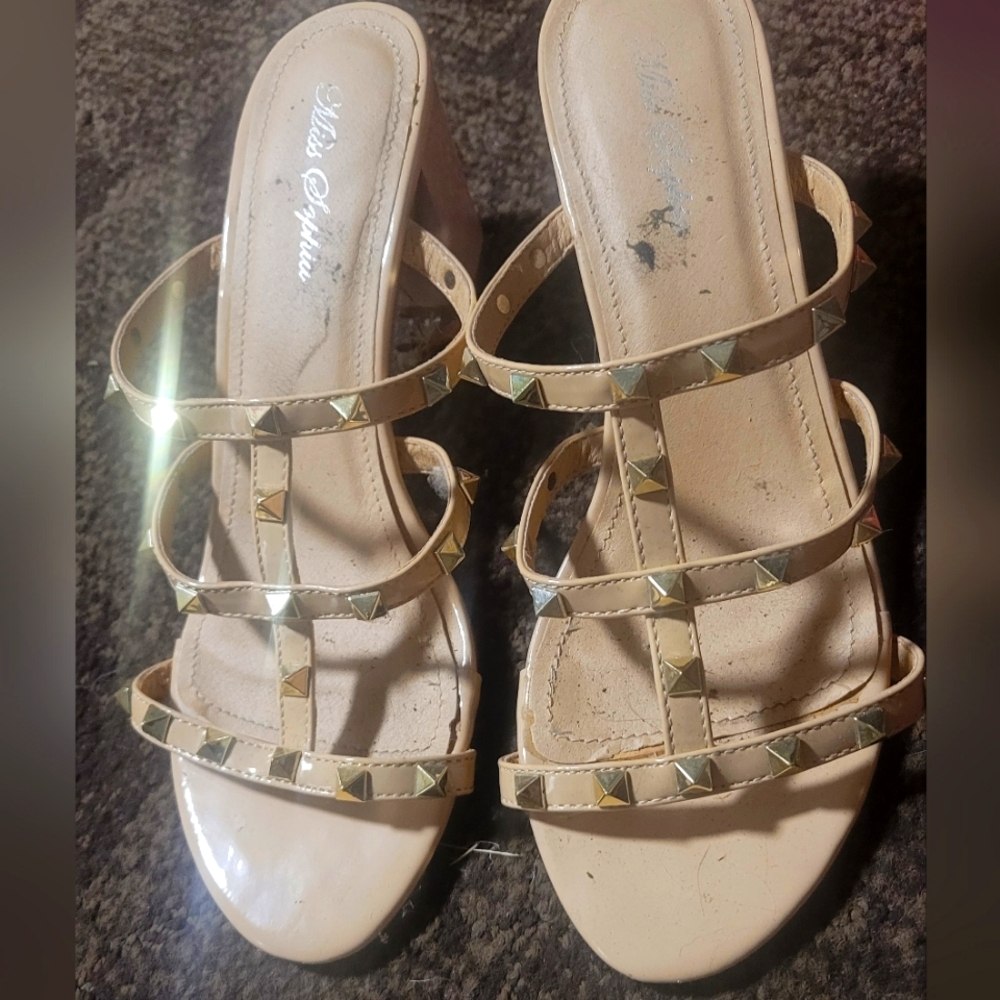 Beige Gold Studded Heels size 9